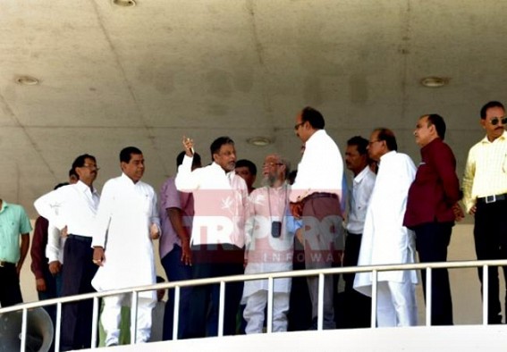 TMC Supremo Mamata Banerjee to arrive in the state on Monday: State TMC unit busy with last round campaigning in the state TMC Supremo Mamata Banerjee to arrive in the state on Monday: State TMC unit busy with last round campaigning in the state